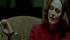 Julianne Moore die dominierende Mutter